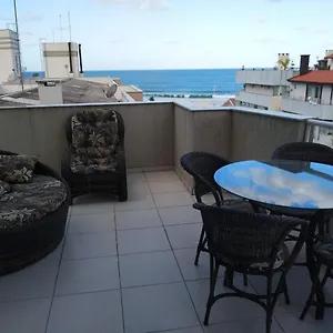 Apartamento Linda Cobertura Compartilhada, Vista Do Mar, A 100 Mt- Praia De Bombas Sc, Bombinhas
